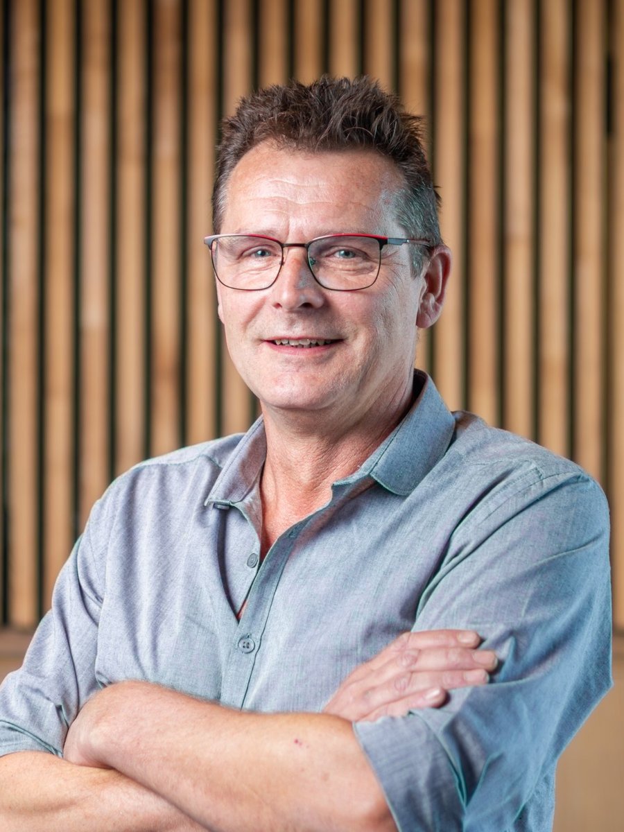 Portretfoto van Martin van der Weij