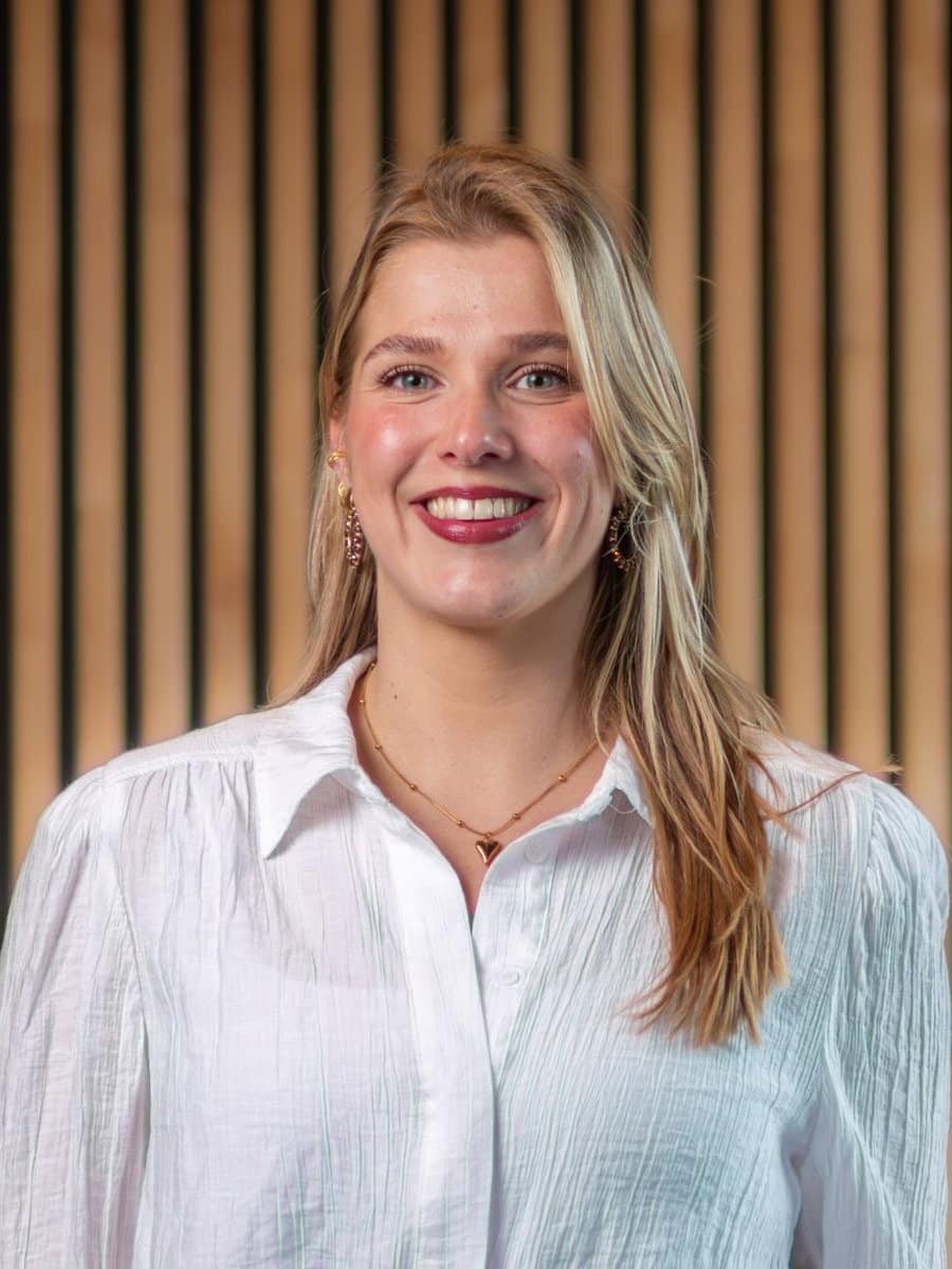 Portretfoto van Priscilla Bijl